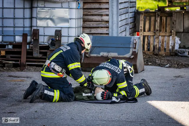 Übung zur Personenrettung. | Foto: Gerald B.