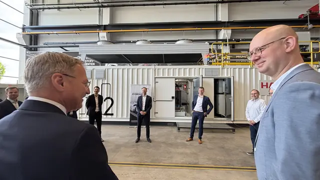 Landes- und Stadtpolitik zeigte sich beeindruckt. | Foto: MeinBezirk OÖ