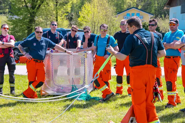Regelmäßige Fort- und Weiterbildungen sind die Grundlage für den Erfolg bei Wald- und Vegetationsbränden.  | Foto: Bezirkssachbearbeiter Öffentlichkeitsarbeit, OVI Hasenschwandtner