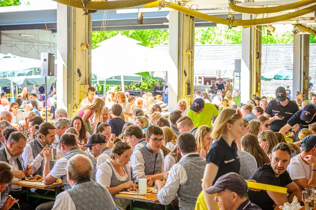 Auch heuer konnte das große Florianifest in Thalheim hunderte Besucher mit einem bunten Angebot locken. | Foto: Rene Hauser