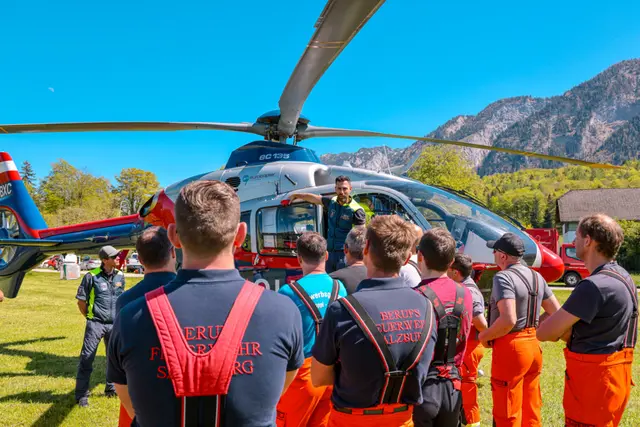 Feuerwehr drillt mit Flugpolizei für den Ernstfall