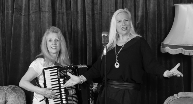 Von links: Angela Dobretsberger, Monika Holzmann. | Foto: zVg