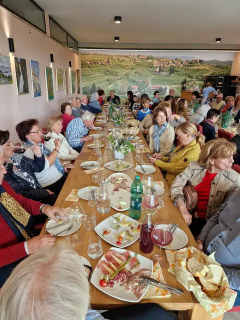 Briški Bife - das üppige Büffet von Kmetija Moro bei der Eröffnung von Trigeniale Brda 26!