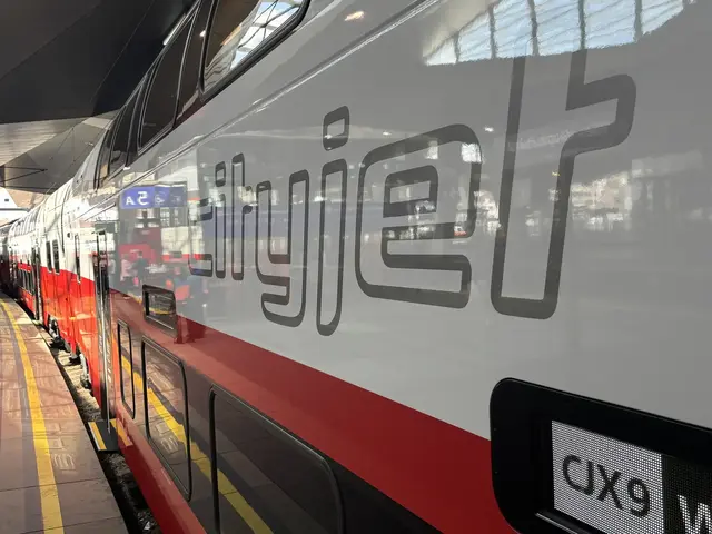Am Mittwoch wurde mit einer Spezialfahrt die neue Ära der Cityjet-Doppelstockzüge in Ostösterreich am Wiener Hauptbahnhof gestartet. | Foto: Antonio Šećerović/MeinBezirk