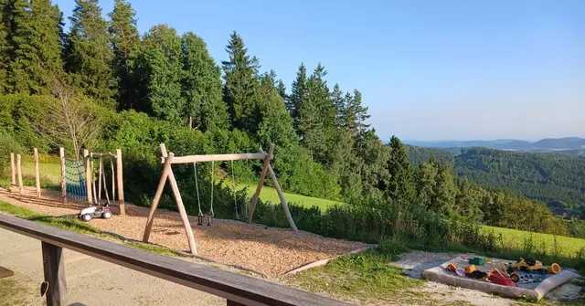 Der neue Spiel- und Motorikpark bei der Braunberghütte. | Foto: Alpenverein Freistadt