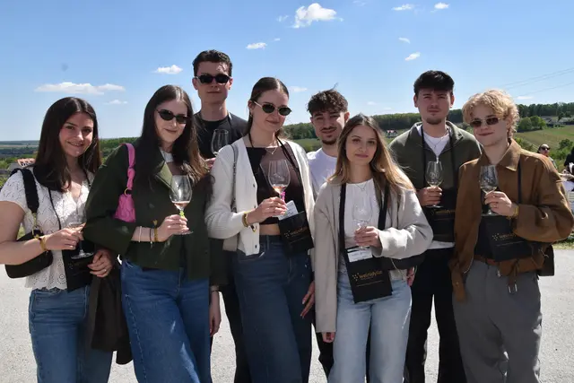Der Weinfrühling war auch 2026 wieder ein großer Erfolg und lockte in die Weinbauregion rund um den Drei Weinberge-Wanderweg. | Foto: MeinBezirk/Michael Strini