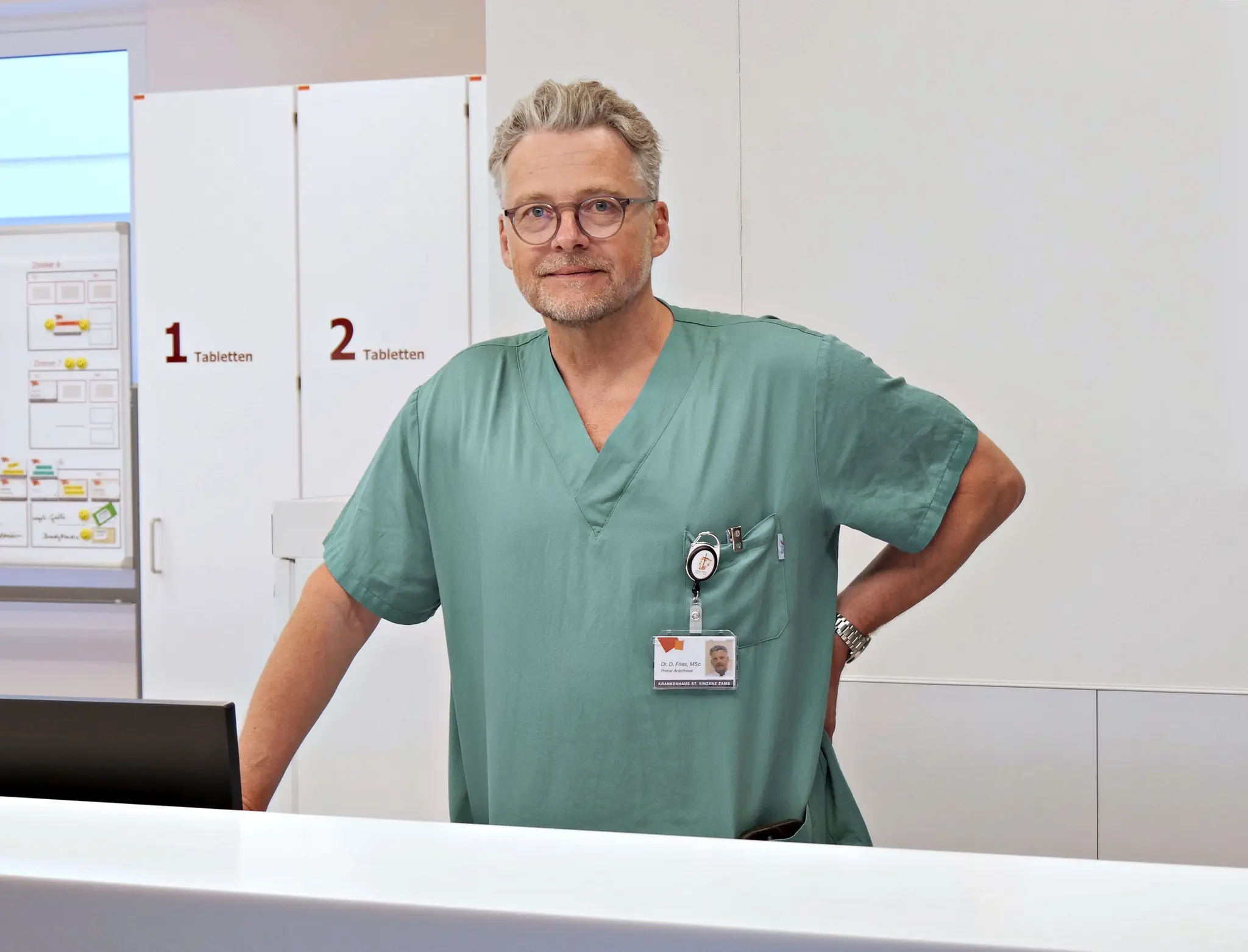 Farewell: Chief physician leaves, renowned intensive care specialist takes ...