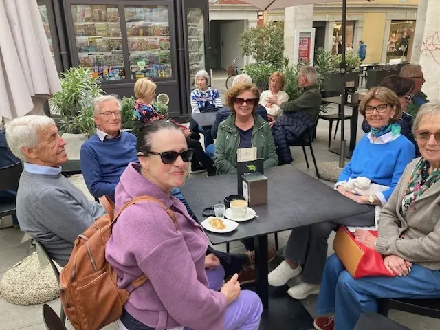 Kulturfahrt zu Trigeniale Brda 26: Ausstellungsbesuch in der Casa Cavazzini in Udine: Ein Kaffee oder ein Aperitivo vor dem Ausstellungsbesuch!