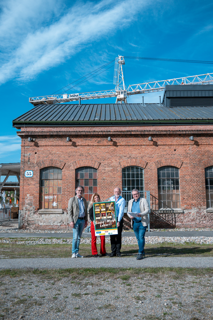(v.l.n.r.): GR Martin Grünbeck, STR Elke Paul, GR Thomas Pfaffl und GR Peter 
Madlberger freuen sich auf die Werftbühne. | Foto: Stadtgemeinde Korneuburg