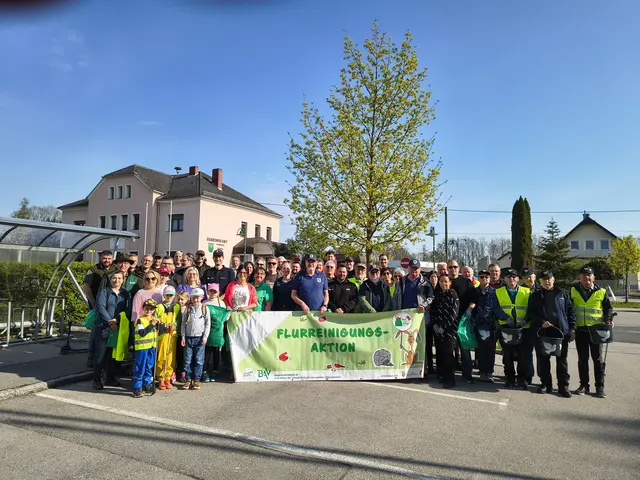 52 Helfer sammeln 40 Säcke voll Müll für dein schönes Dorf