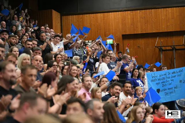Volles Haus und totale Unterstützung in der Sporthalle Bruck | Foto: Bernd Haider