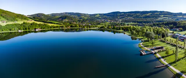 [Anzeige] Größter See der Steiermark lockt mit Sommer, Spaß und Neuheiten
