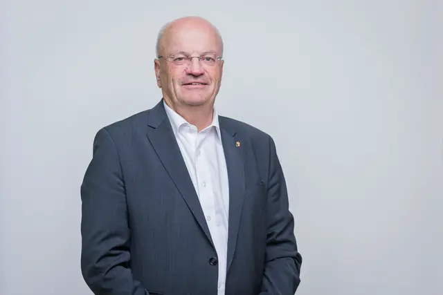 Christian Struber, Präsident des Hilfswerk Salzburg betont: „Unser Ziel bleibt es, das Angebot weiter auszubauen, pflegende Angehörige zu entlasten, neue Arbeitsplätze zu schaffen und die Versorgung im gesamten Bundesland langfristig sicherzustellen.“ | Foto: Hilfswerk Salzburg/Neumayr