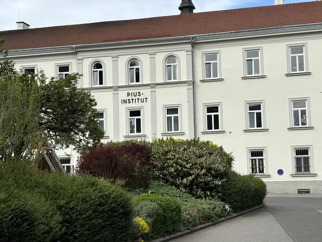 Das Pius-Institut in Bruck stand am Donnerstag ganz Zeichen des Abschlussfestes. | Foto: MeinBezirk/Angelika Kern