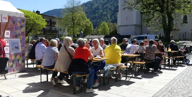 Das angenehme Wetter lud zum Verweilen ein. | Foto: Gemeinde Radfeld