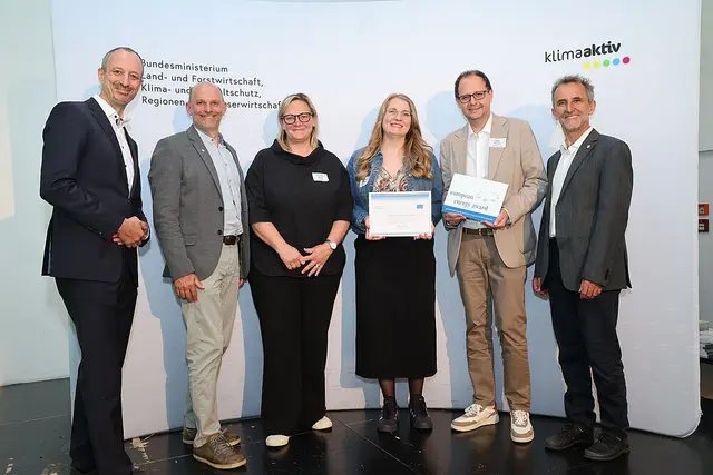 Jürgen Schneider (BMLUK), Helmut Strasser (e5 Österreich), Christina Morak (e5 Kärnten), Christina Tekalec (Umwelt-, Klima- und
Energiekoordination der Stadt St. Veit), Walter Brunner (Stadtrat für Klima- und Umweltschutz) und Hannes Obereder (e5 Kärnten)

 | Foto: BMLUK/APA-Fotoservice/Franz Neumayr