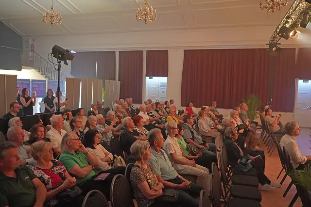 Großer Beifall für die Neuroth-Vorführung in Fürstenfeld. | Foto: MeinBezirk