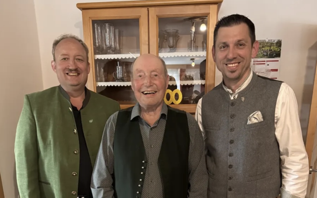Bürgermeister Ernst Haring mit Jakob Kranner sen. und Vizebürgermeister Ewald Preßnitz.