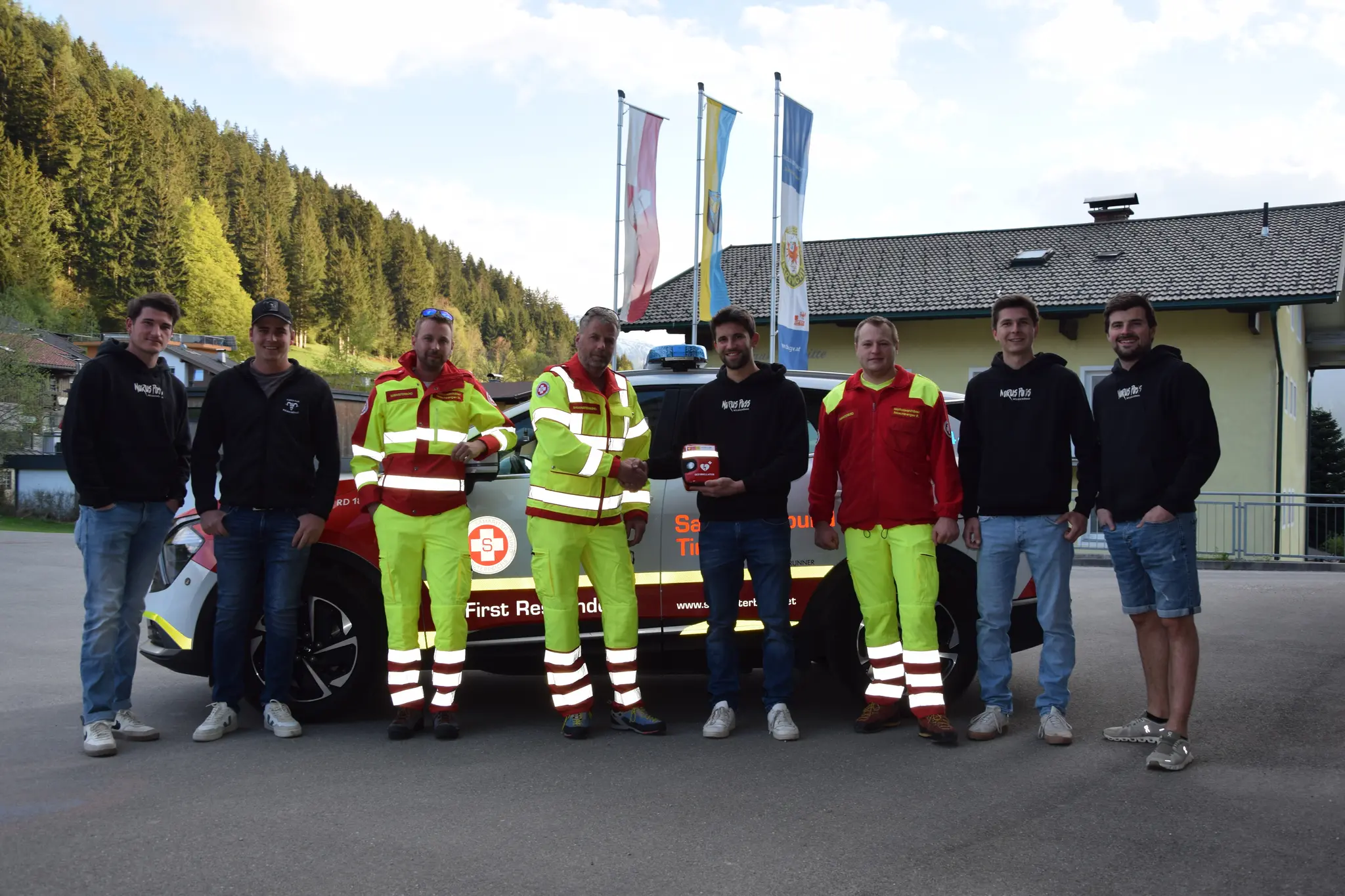 Samaritan Association: “Narus Pass” donates defibrillator to First ...
