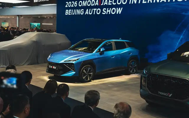 Omoda & Jaecoo zeigen ihren spannenden Elektro-Hybrid Omoda 4