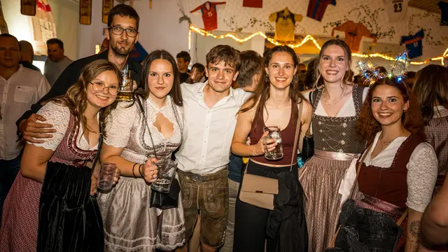Das Zeltfest Katsdorf findet heuer von 22. bis 24. Mai statt. Bild vom Fest 2025. | Foto: Photography Tobias Schartner