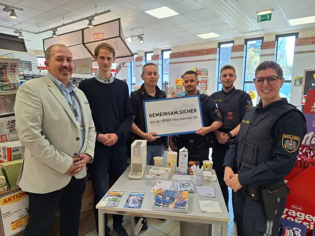 Im Rahmen der Initiative GEMEINSAM.SICHER fand die Aktion „Coffee with Cops“ in Zusammenarbeit mit BILLA und der Polizei in Groß-Enzersdorf statt.
 | Foto: BILLA AG/Robert Harson