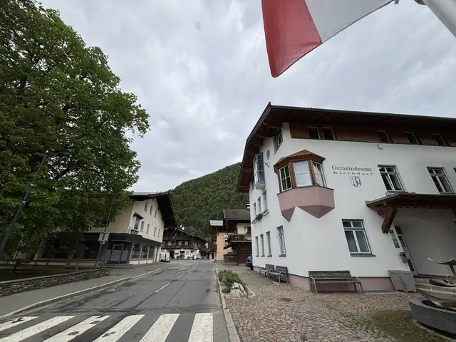 Widmungsbestimmungen für die Dorfstraße sorgen für Aufregung und Kritik in Kirchdorf. | Foto: Klaus Kogler