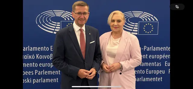 Achleinter mit Angelika Winzig, Delegationsleiterin der ÖVP im europäischen Parlament. | Foto: MeinBezirk/Staudinger