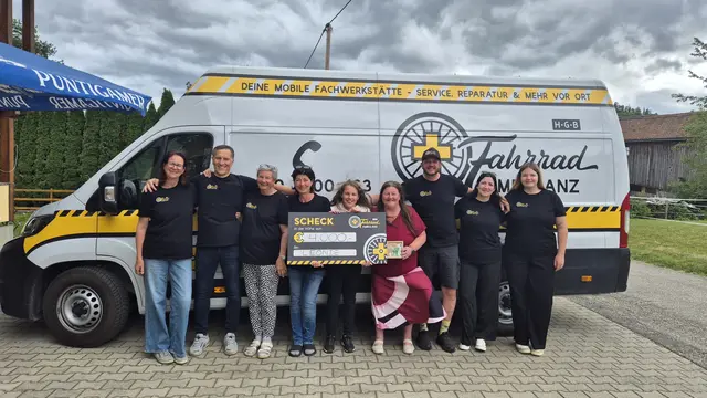 4.000 Euro konnten im Rahmen der Aktion an Leonie übergeben werden. | Foto: Privat