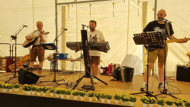Im Anschluss des Festakts wurden die Gäste von den „Übelbachern“ musikalisch unterhalten | Foto: FF Thondorf