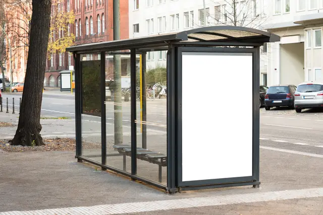 "Haltestellen im Fahrgast-Check": Bei 706 steirischen Haltestellen wurden im Rahmen einer Initiative des Verkehrsclub Österreich Mängel gemeldet. | Foto: Andrey Popov/Smarterpix