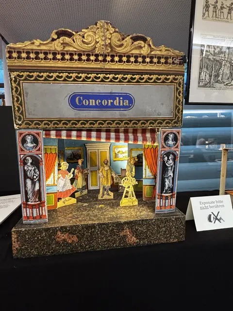 Ausstellung - Die große Welt der Papiertheater in Waidhofen/Ybbs