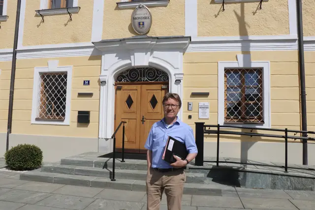 Bürgermeister Josef Wendtner möchte Mondsee mit Projekten in Bildung, Verkehr und Kultur weiterentwickeln. | Foto: MeinBezirk/Hannah Hingsamer