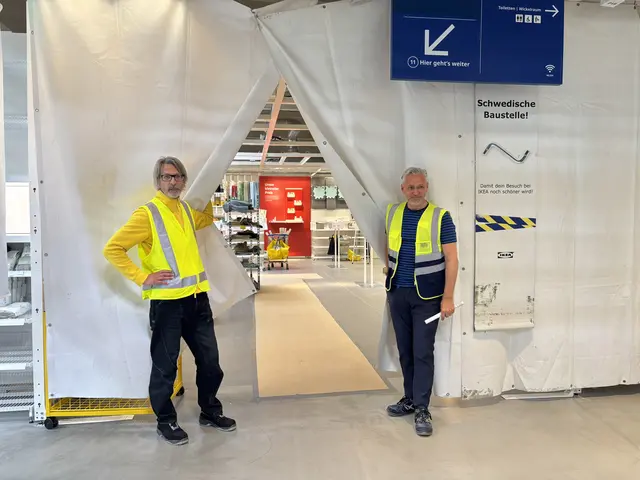 Gottfried Kienzl, Market Manager IKEA Österreich Süd (rechts) und Sales Manager Andreas Pürzelmayer (links). | Foto: MeinBezirk.at/Laura Anna Kahl