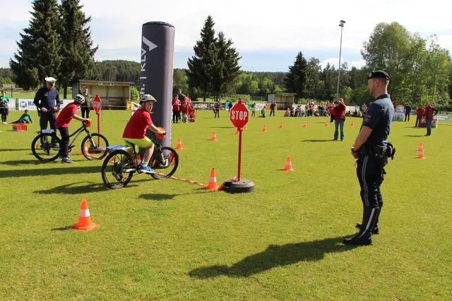 Mit Geschick, Schnelligkeit, Sicherheit und Teamwork wurde der KLV-Bike-Bewerb absolviert. | Foto: KZSV/AUVA M. Lippitsch