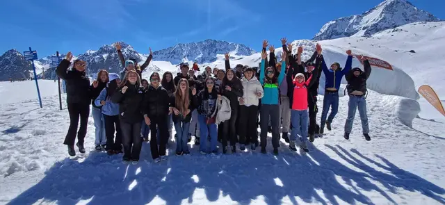 Mit den Spaniern wurde der Stubaier Gletscher besucht – ebenfalls ein großes Erlebnis für die Jugendlichen. | Foto: MS Matrei