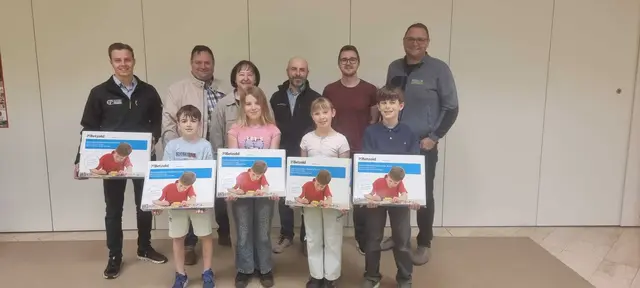 Volksschüler erleben Elektrotechnik mit spannenden Experimentierkästen