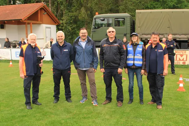 Martin Bierbauer (3. von Re.) war dankbar für die gute Organisation in Mariasdorf. | Foto: Peter Seper
