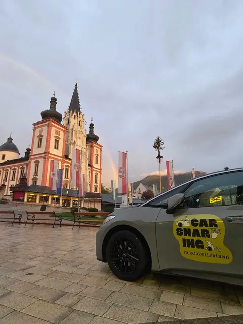 Der vollelektrische VW ID.3 parkt in der Garage und kann jederzeit über eine App gebucht werden. | Foto: Autohaus Diepold