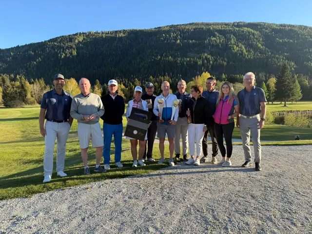 Eine Impression von der Siegerehrung beziehungsweise vom Vorstandsturnier mit dem der Golfclub Lungau/Katschberg die Turniersaison 2026 am 1. Mai 2026 eröffnet hat. | Foto: Golfclub Lungau Katschberg/Marlene Ferner