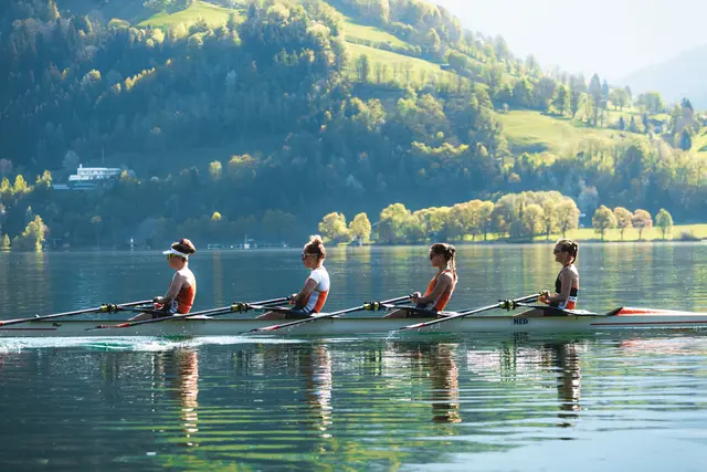 Synchron und fokussiert: Die niederländischen Olympia-Ruderinnen beim Training auf dem Zeller See | Foto: Sandra Halter