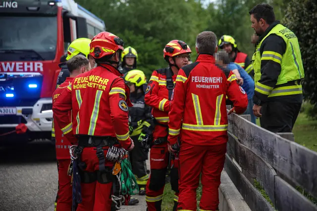 Unfall in Oftering, Person aus Schacht befreit – Was wirklich geschah