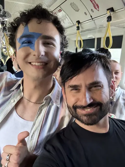 OGAE-Präsident Marcos Maximilian Tritremmel gemeinsam mit dem österreichischen ESC-Starter Cosmo.  | Foto: Tritremmel