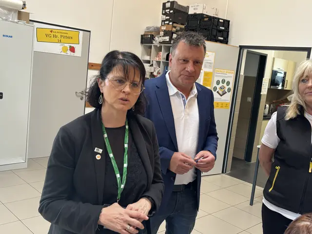 Manuela Mühlberger-Gombocz von NEBA, Herbert Valland, Vertriebsmanager bei BILLA und Marktmanagerin Susanne Leber | Foto: MeinBezirk/Gerda Sammer-Schmidt