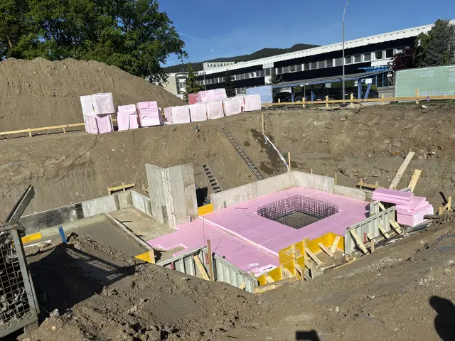 Um rund 6 Millionen Euro entstehen am Standort in Althofen ein modernes Ausbildungszentrum und ein neues Betriebsrestaurant. | Foto: MeinBezirk/Katja Pagitz