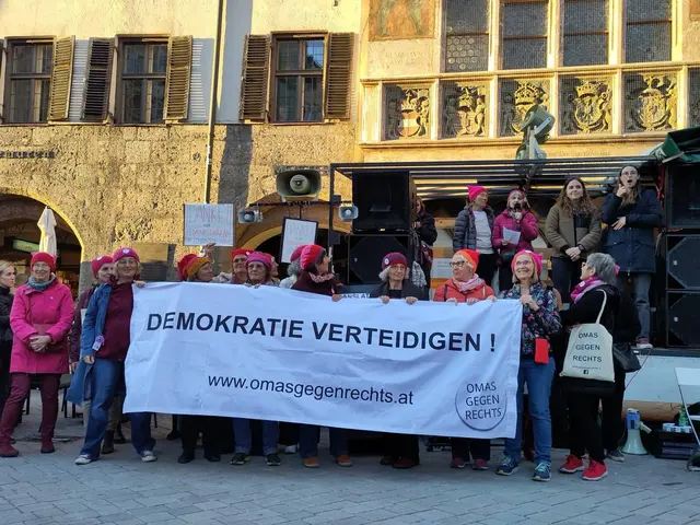 Die Omas gegen Rechts am internationalen Frauentag. | Foto: Omas gegen Rechts