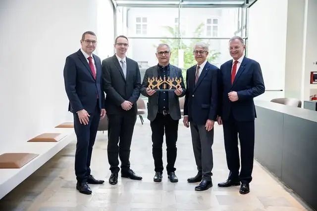 Bürgermeister Markus Vogl, Steyr, Martin Hagmayr, Kurator des Lernort Synagoge, Karl Ramsmaier, Vorsitzender Mauthausen Komitee Steyr, David Greenfield, Landeshauptmann Thomas Stelzer