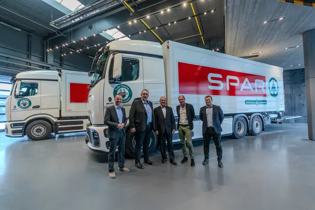 EMPL liefert vollelektrische Lkw an SPAR – Meilenstein für nachhaltige Logistik in Österreich