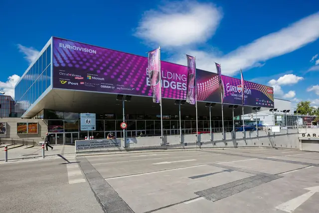 Das Areal rund um die Stadthalle wird mit zwei Platzverboten ausgestattet. | Foto:  ORF/Christian Öser 