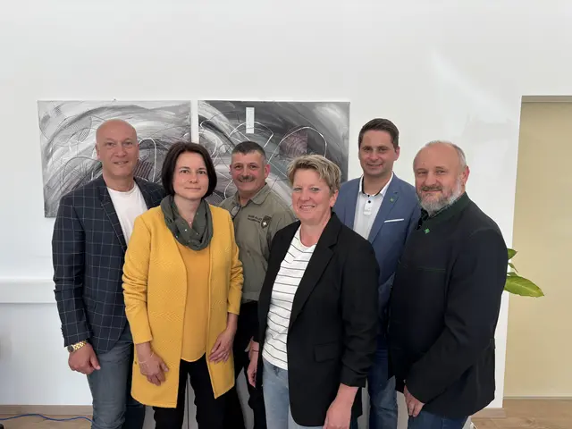Bernhard Bachofner, Elisabeth und Siegfried Schübl, Susanne Enne-Volk, Lukas Brandweiner und Reinhard Poppinger (v.l.). | Foto: Evi Leutgeb